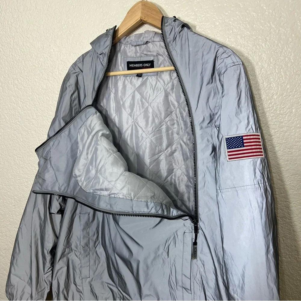 Members Only Space Suit Silver Reflective Pullover Windbreaker Hoodie Size M